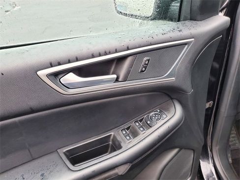 Certified 2024 Ford Edge SEL w/ Convenience Package image 9