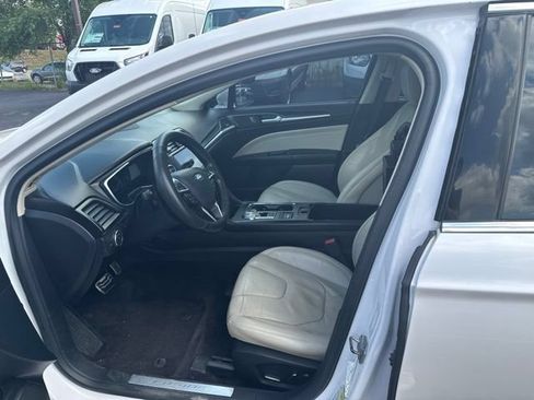 Used 2017 Ford Fusion Titanium AWD/4WD image 9