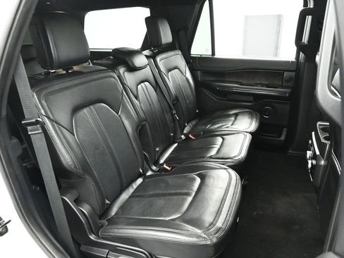 Used 2021 Ford Expedition Limited image 19