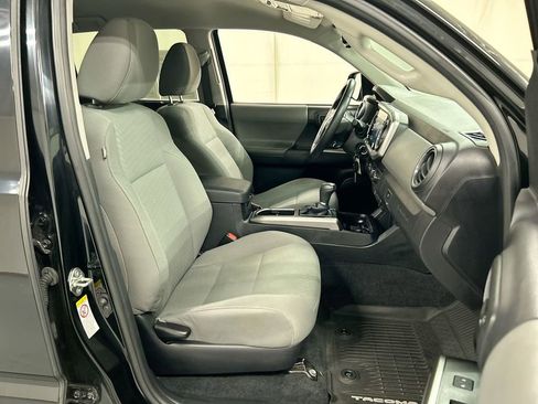 Used 2020 Toyota Tacoma SR5 image 22