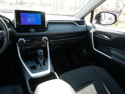 Certified 2025 Toyota RAV4 XLE AWD/4WD image 14