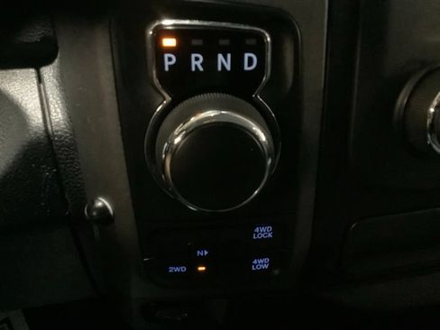 Used 2017 RAM 1500 Express AWD/4WD image 31