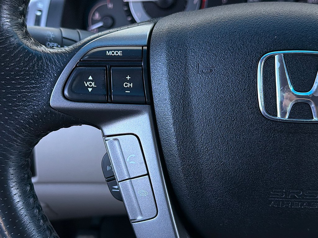 Used 2011 Honda Odyssey Touring image 25
