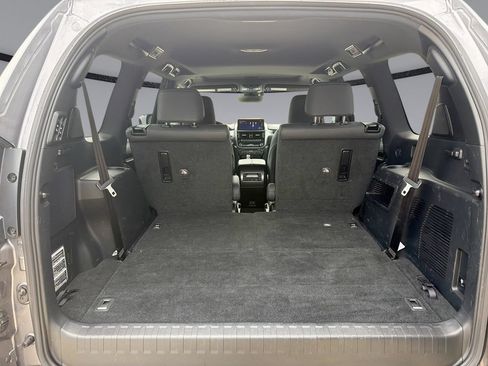 Certified 2023 Lexus GX 460 Premium w/ Accessory Package AWD/4WD image 13