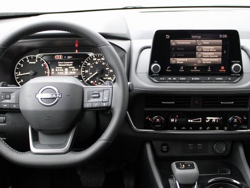 New 2026 Nissan Rogue SV w/ SV Premium Package image 4