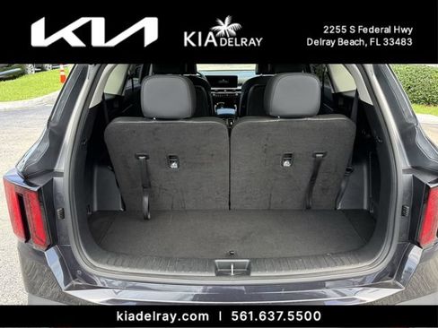 Used 2025 Kia Sorento EX w/ Panoramic Sunroof Package FWD image 8