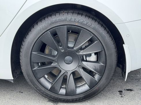 Used 2020 Tesla Model 3 Standard Range Plus image 15