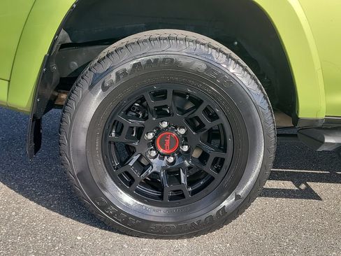 Used 2023 Toyota 4Runner TRD Off-Road Premium w/ Moonroof Package AWD/4WD image 6