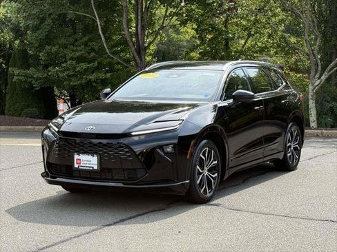 Certified 2025 Toyota Crown Signia AWD/4WD image 1