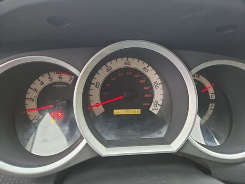 Used 2015 Toyota Tacoma 2WD Access Cab image 16