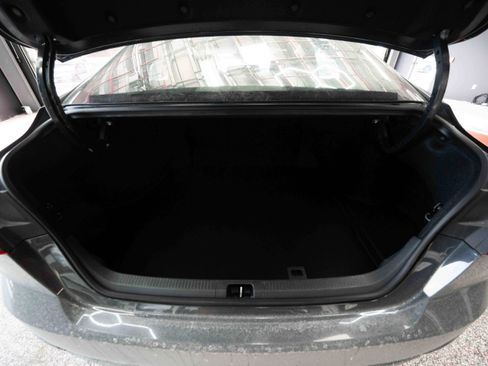 Used 2025 Toyota Camry SE image 27