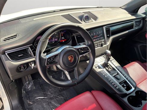 Used 2018 Porsche Macan GTS AWD/4WD image 6