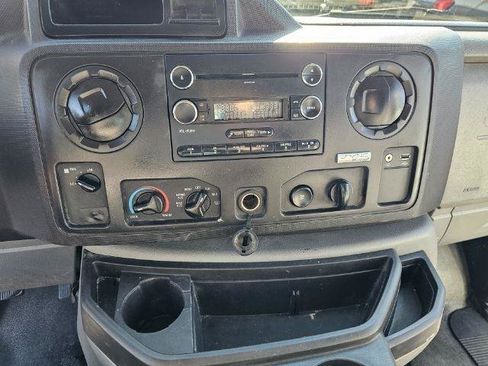 Used 2014 Ford E-250 and Econoline 250 w/ Power Group RWD image 16