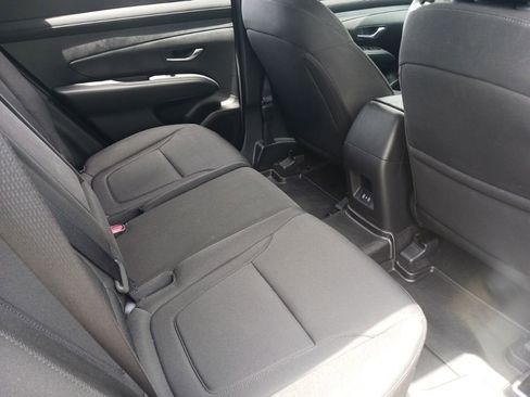 Used 2025 Hyundai Tucson SE FWD image 19