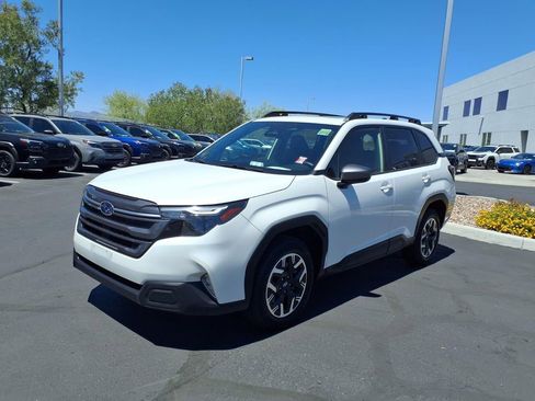 Used 2025 Subaru Forester Premium AWD/4WD image 7