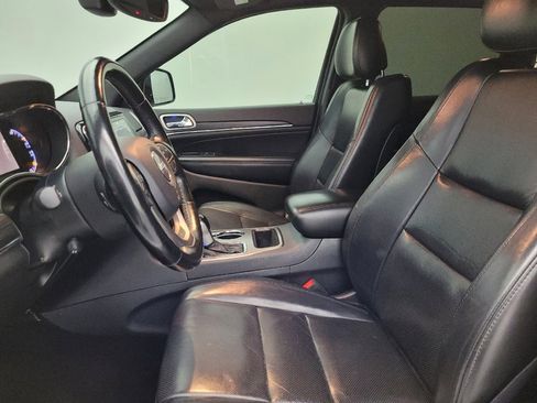 Used 2020 Jeep Grand Cherokee Limited w/ Luxury Group II image 17