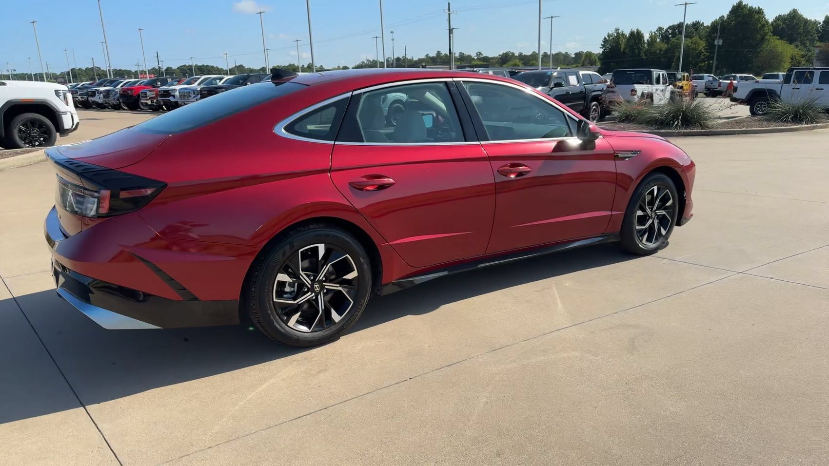 Used 2025 Hyundai Sonata SEL FWD image 9