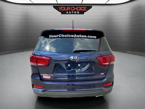 Used 2020 Kia Sorento LX image 4