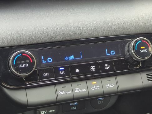 Certified 2025 Hyundai Elantra Sport FWD image 30