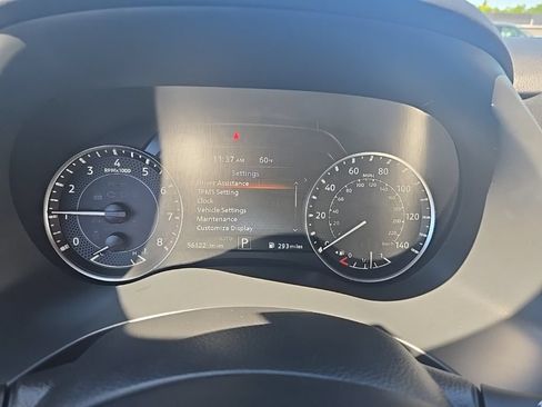 Used 2024 Nissan Armada SL w/ Captain's Chairs Package AWD/4WD image 17