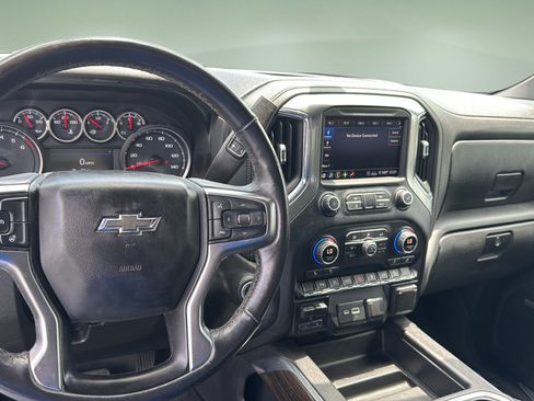 Used 2020 Chevrolet Silverado 1500 LT Trail Boss AWD/4WD image 16