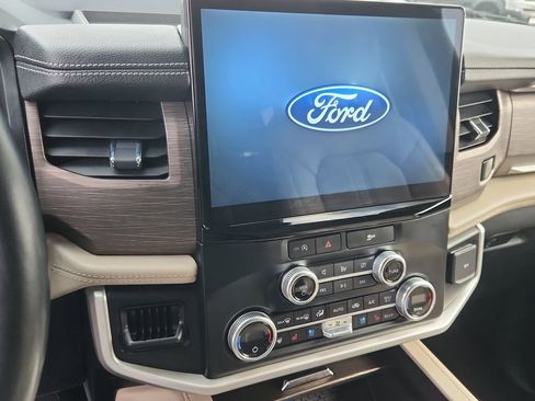 Used 2024 Ford Expedition Max Limited image 28