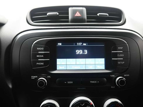 Used 2019 Kia Soul image 16