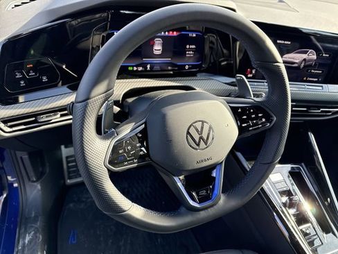 Used 2024 Volkswagen Golf R 2.0T image 19