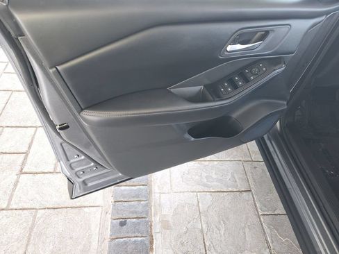 Used 2026 Nissan Rogue SV FWD image 28