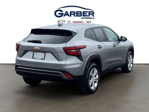Used 2024 Chevrolet Trax LS FWD image 5