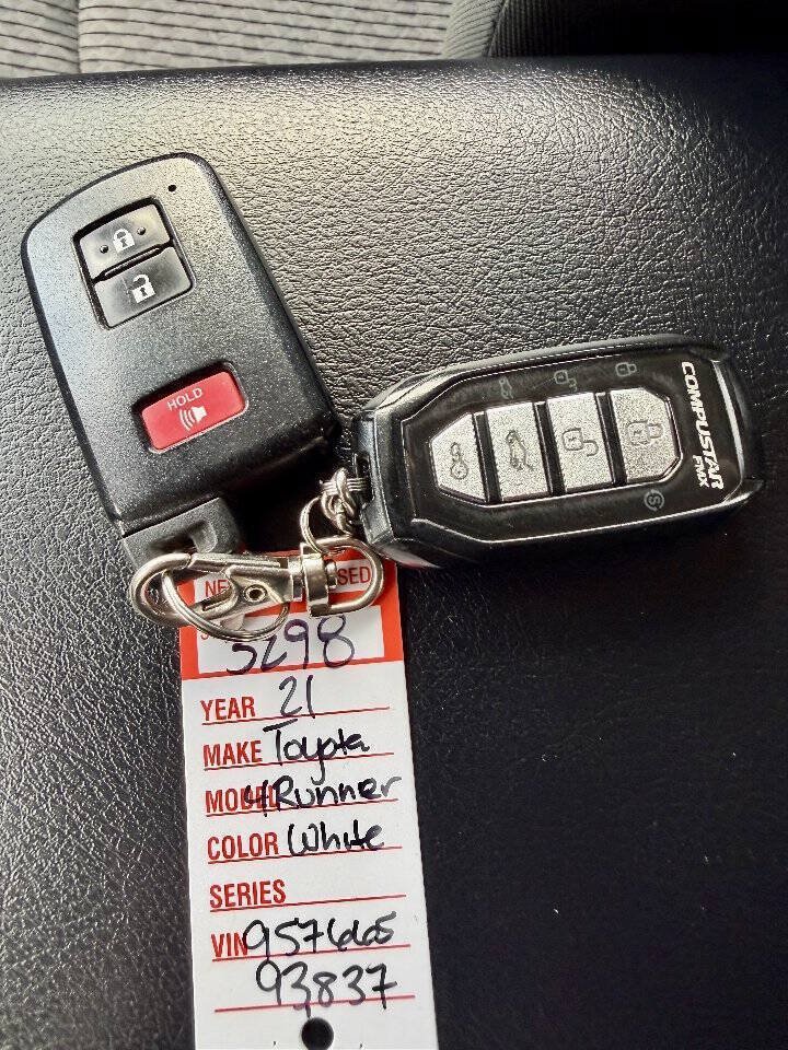 Used 2021 Toyota 4Runner SR5 AWD/4WD image 54
