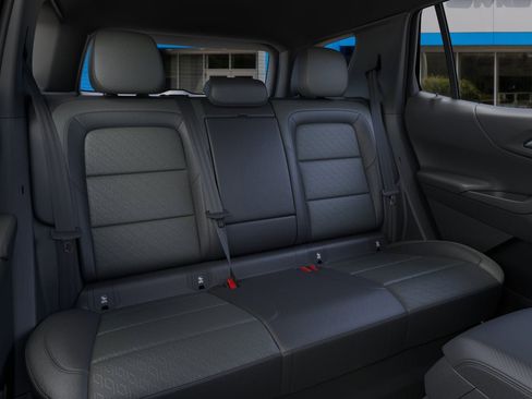 New 2026 Chevrolet Equinox LT w/ Convenience Package II image 17