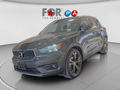 Used 2019 Volvo XC40 T5 Inscription image 3