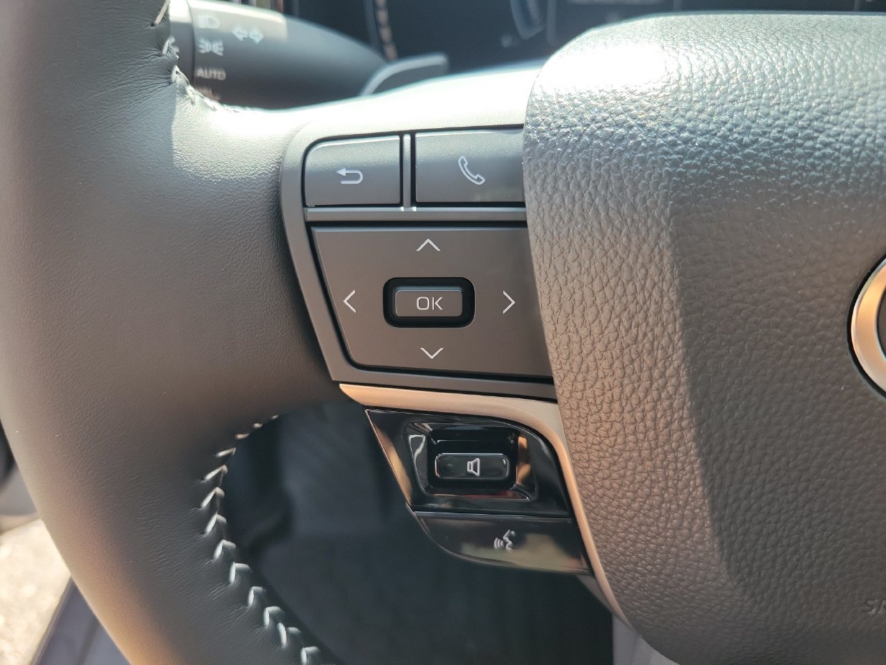 Used 2026 Toyota Camry SE FWD image 20