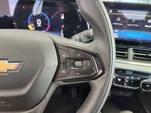 Used 2024 Chevrolet Trax LT image 30