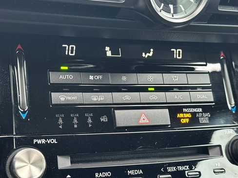 Certified 2025 Lexus IS 300 F Sport image 25