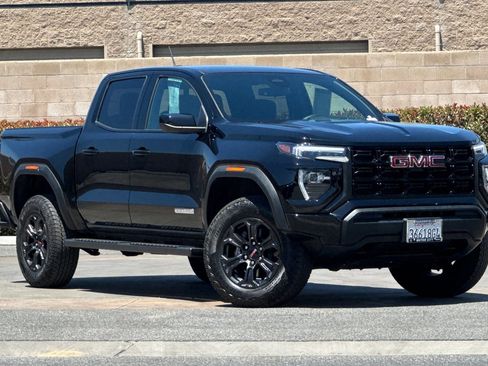 Certified 2025 GMC Canyon Elevation RWD image 2