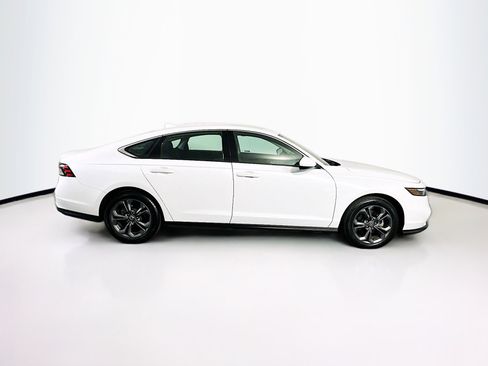 Used 2023 Honda Accord EX image 10
