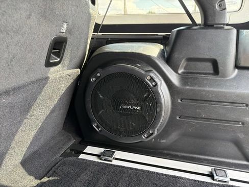 Used 2021 Jeep Wrangler Unlimited Rubicon w/ Xtreme Recon 35" Tire Package AWD/4WD image 17