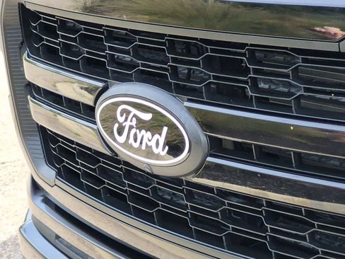 Used 2025 Ford F150 Lariat w/ Equipment Group 501A Mid AWD/4WD image 12