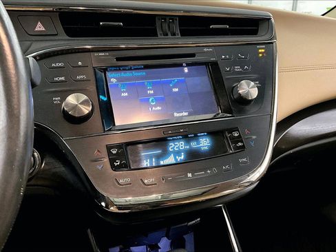 Used 2016 Toyota Avalon XLE Plus image 6