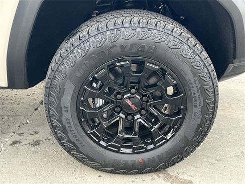 New 2026 GMC Canyon Elevation image 33