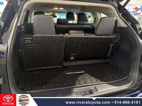 Certified 2024 Toyota Highlander XLE AWD/4WD image 19