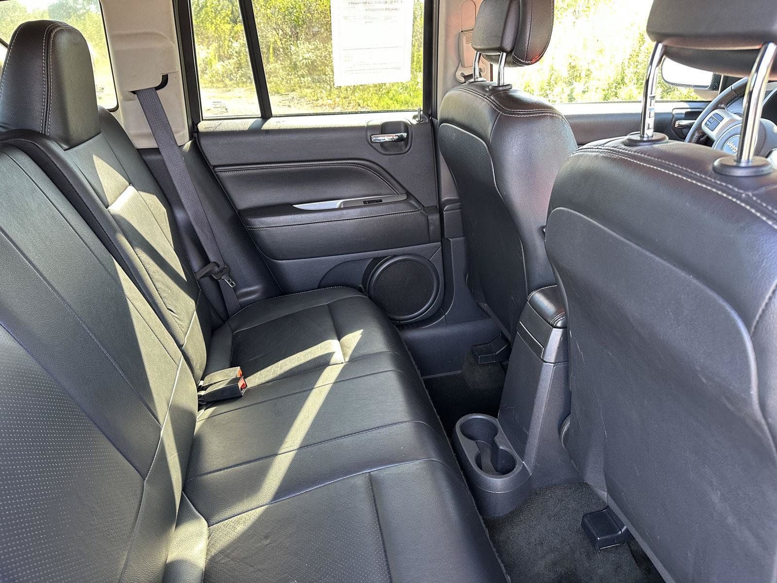 Used 2017 Jeep Compass High Altitude FWD image 17