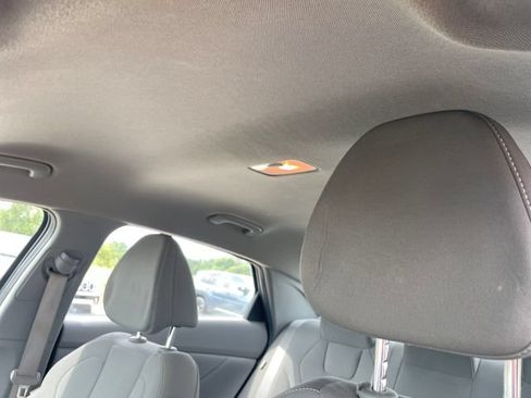 Used 2024 Hyundai Elantra SEL FWD image 27