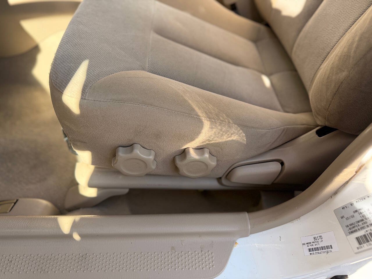Used 2002 MAZDA Protege FWD image 9