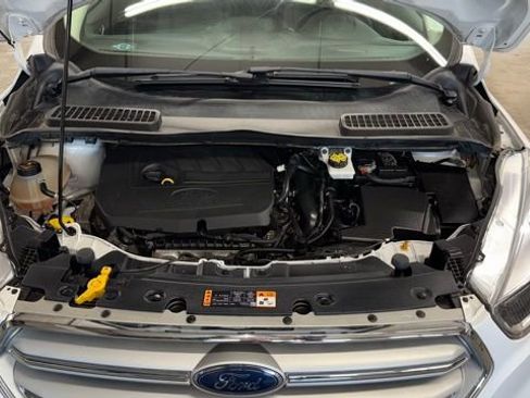 Used 2018 Ford Escape SE w/ Ford Safe & Smart Package image 11