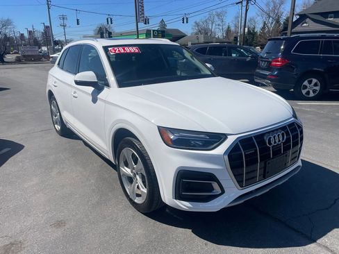 Used 2021 Audi Q5 2.0T Premium Plus w/ Premium Plus Package AWD/4WD image 2
