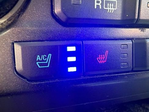 Used 2018 Ford F250 Lariat w/ Lariat Ultimate Package AWD/4WD image 37