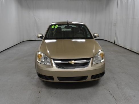 Used 2005 Chevrolet Cobalt LT image 4
